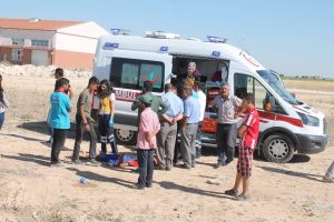 Lastiği patlayan otomobil takla attı: 1'i ağır 4 yaralı