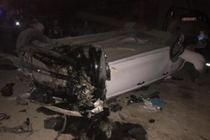 Otomobil köprüden uçtu: 1 ölü, 2 yaralı