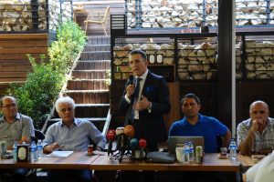 Bursa'da CHP'liler istifa istedi
