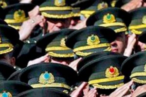 Daha önce ihraç edilenlerin rütbeleri alındı