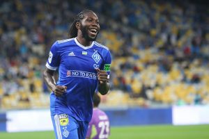 Favori Sio, plase Rogallega, sürpriz Mbokani