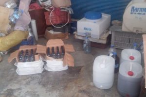 100 litre kaçak içki ile yakalandı, ''kendim içiyorum'' dedi