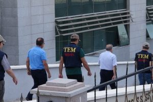 Gözaltındaki bakliyat şirketi yöneticileri adliyeye sevk edildi