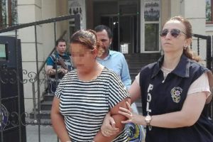 Erkek arkadaşını öldürdü, hastanede yakalandı