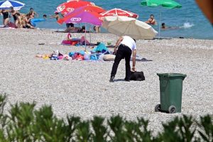 Dünyaca ünlü sahilde 'şüpheli bavul' alarmı