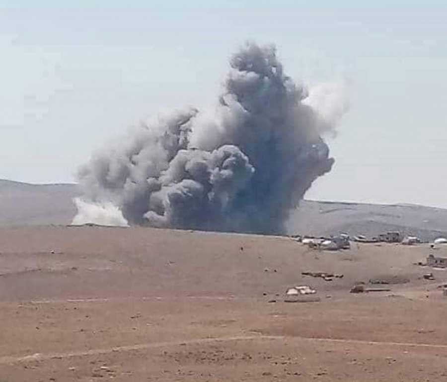 İsrail, Esad'ın üssünü bombaladı