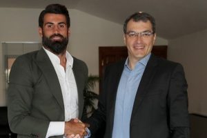 Volkan Demirel Fenerbahçe'de kaldı