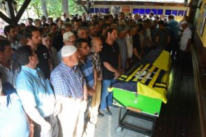 Küba'da kazada ölen Bursalı Metehan, Fenerbahçe formasıyla uğurlandı