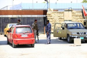 Irak'taki oy pusulaları elle sayılıyor