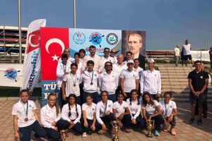Bursa Büyükşehirli kanocular Eskişehir'i fethetti