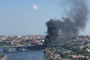 İstanbul'da tekne yangını