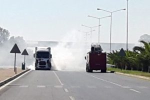 Akaryakıt tankeri alev aldı, faciadan dönüldü