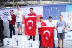 Satranç Genç Milli Takımı'ndan tarihi başarı