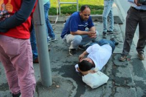Otobüse yetişmek isterken canından oluyordu