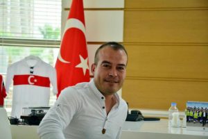 Muhtara 'görevi kötüye kullanmak'tan hapis cezası