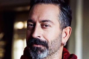 Cem Yılmaz'dan babasına gönderme