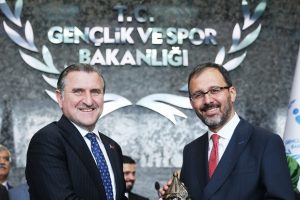 Türkiye demek, gençlik demek