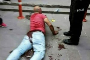 Ankara'da kızını taciz eden adamı sokak ortasında hadım etti!