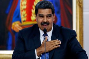 Venezuela liderinden ''Selvi Boylum Al Yazmalım''lı paylaşım