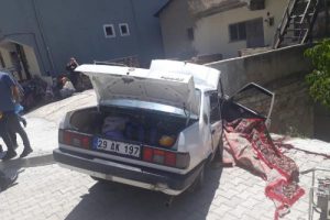 Freni boşalan otomobil facia yaşattı