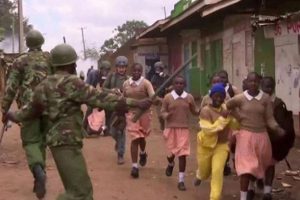 Kenya'da 30'dan fazla okul ateşe verildi
