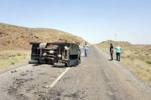 Askeri araç devrildi: 4 yaralı