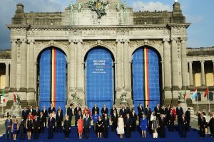 Erdoğan NATO zirvesinde aile fotoğrafına katıldı