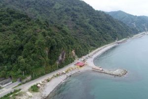 Rize ile Artvin plajı paylaşamadı!