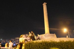 Akılalmaz olay! Kontrolden çıkan araç bir anda...