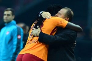 Gomis Fatih Terim'i ikna etti!