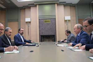 Putin, Hamaney'in başdanışmanı Velayeti ile bir araya geldi