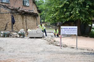 Bursa'da kırsal mahalleler parke taşıyla donatılıyor