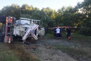 Silivri'de beton mikseri devrildi: 1 ölü, 1 yaralı