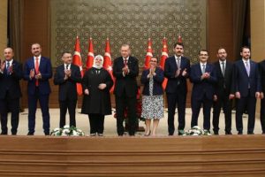 İlk kabine toplantısında iki sürpriz gelişme duyuruldu!