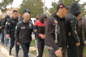 Antalya'da FETÖ operasyonu: 9 gözaltı