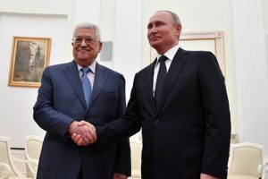 Putin ile Abbas, Kremlin'de bir araya geldi