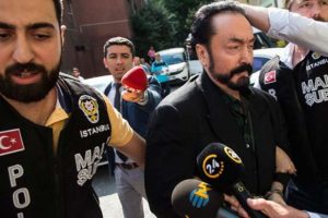 Adnan Oktar operasyonunda iki polise gözaltı