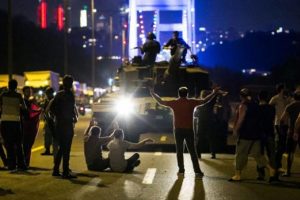 15 Temmuz gazileri, o geceyi anlattı: Kol kola hainlerin üzerine yürüdük