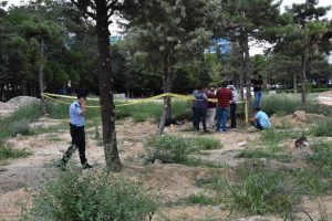 Eski devlet hastanesi bahçesinde erkek cesedi bulundu