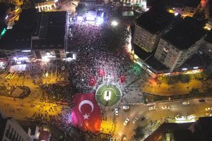 Bursa 15 Temmuz'da tek vücut!