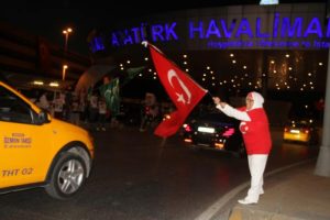 Atatürk Havalimanı'nda 15 Temmuz nöbeti