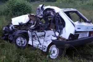Tataristan'da tren otomobili ezdi: 4 ölü