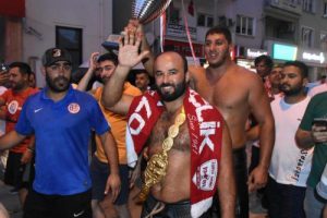 Yalın ayak şehir turu
