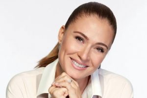 Ceyda Düvenci hangi kanalda program sunacak?