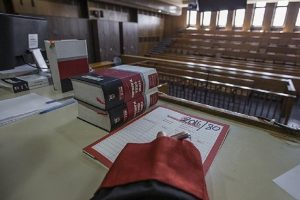 Öz kızlarına cinsel istismardan yargılanan babaya 'iyi hal' indirimi
