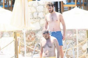 İynemli üç günde üç otel değiştirdi