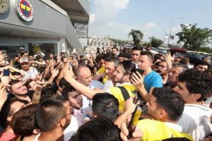Ali Koç, öğrencilerle bir araya geldi