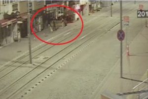 Hırsızlar adliye karşısındaki iş yerini soydu