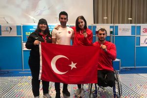 Bursa Nilüferli eskrimcilerden 6 madalya
