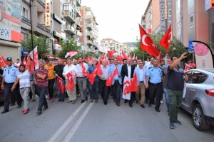 Bursa Gemlik halkı meydanları boş bırakmadı